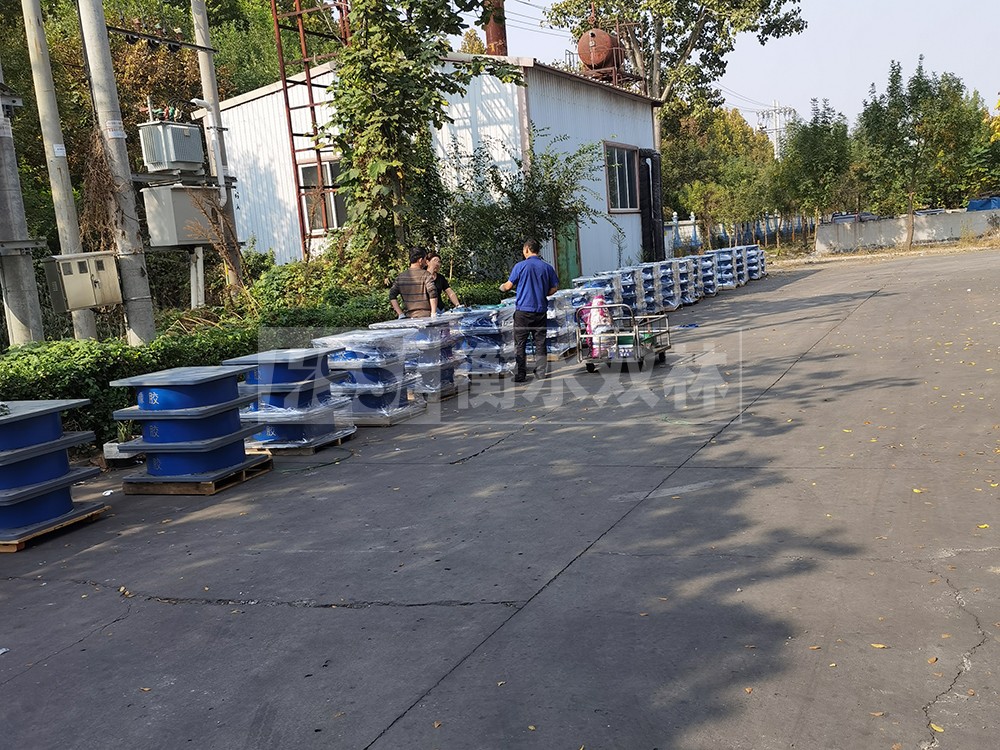LNR600建筑隔震支座厂家